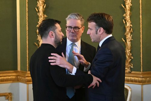 Selenskyj reist nach Paris um „Koalition der Willigen“ vorzubereiten
