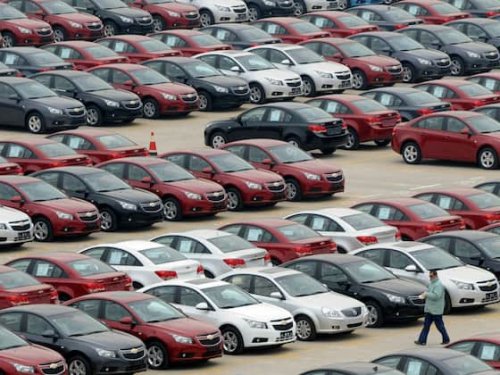 Lockdowns belasten Chinas Automarkt im November
