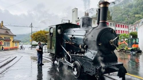 100-jährige Dampflok der Rigi Bahnen auf Erstfahrt nach Revision