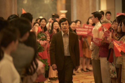 200만 돌파 '승부'... '유아인 리스크' 극복한 비결 | 한국일보