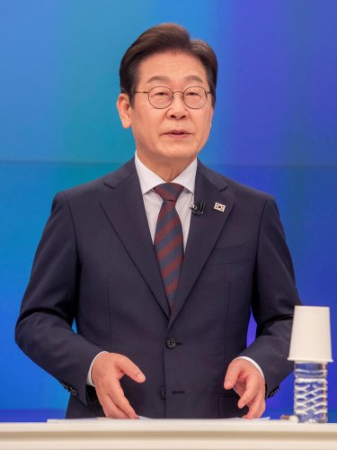이재명 "대통령 된다면 제일 먼저 야당 대표 만나고 '비상경제회의' 열 것" | 한국일보