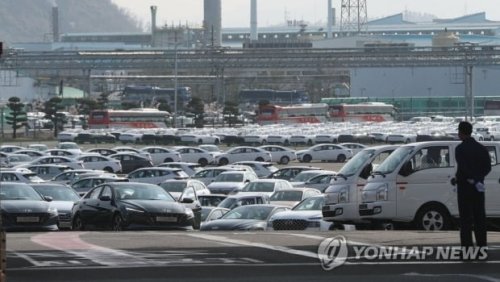 승용차 개소세 인하 6개월 연장 유력…이달 말 민생대책 발표