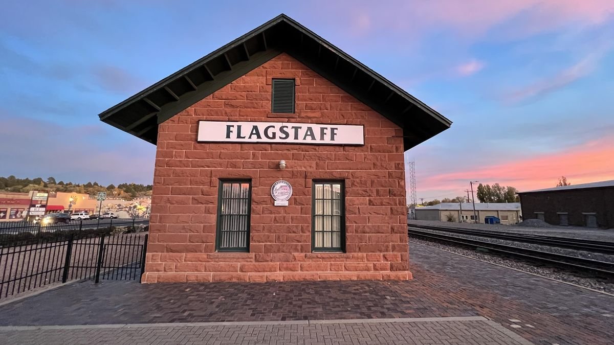 Flagstaff downtown Photowalk | Flagstaff Visitor Center | December 10, 2021