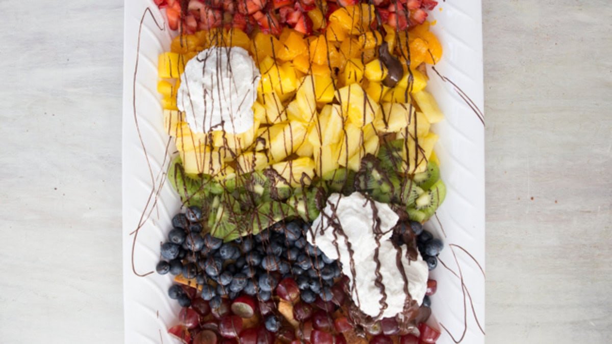Easy Fruit Nachos Recipe