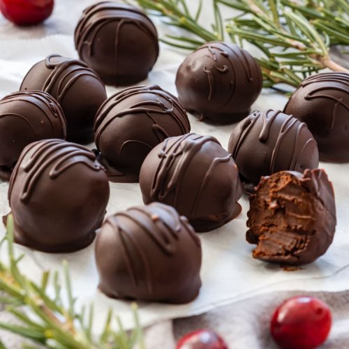 2 Ingredient Dark Chocolate Truffles Recipe - Happy Foods Tube