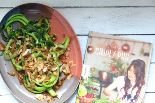 Rezension Simply Pho & Rezept „Vietnamesische Choi Sam-Knoblauch 