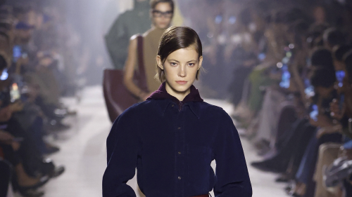 Frisurentrend 2025: Ultra Sleek Hair wie bei Victoria Beckham