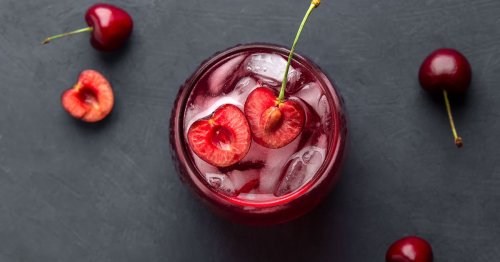 Midnight Cherry Spritz: Mocktail zum Einschlafen