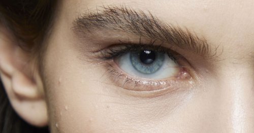 4 effekte Tipps, die das Wachstum der Augenbrauen beschleunigen