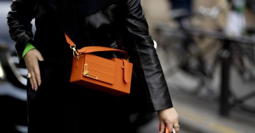 Freie Liebe: Crossbody Bags halten uns die Hände frei und sind in diesen Varianten im Herbst 2022 Taschen-Trend