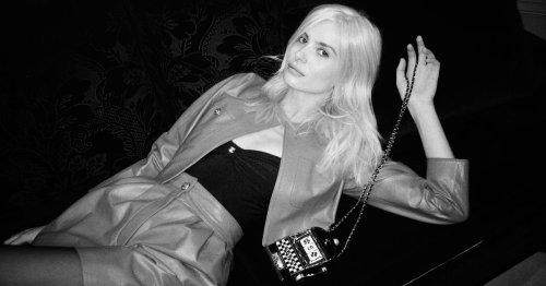 Xenia Adonts in Chanel: „Ich liebe es, wenn Kleidung einen inspiriert, sich selbst neu zu erfinden.“