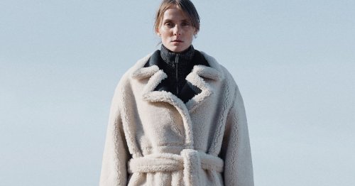 Robe Coats: Nichts hält im Winter 2022 derart stilvoll warm wie dieser Mode-Trend