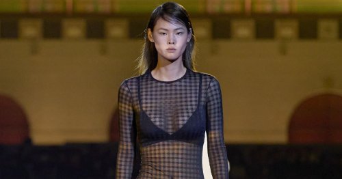 Naked Dress: So getragen wird Lingeriecore zum reizvollsten Mode-Trend 2023