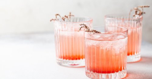 Schneller Cocktails zum Valentinstag mit nur 3 Zutaten
