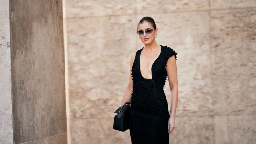 Dass dieses elegante Sommerkleid weniger als 30 Euro kostet, glaubt niemand!
