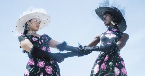 Goth Girl Summer: Der Mode-Trend 2022 feiert die düstere Seite der Sommermode – und so wird er getragen