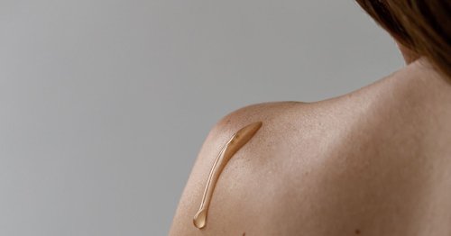 Rundum schöne Haut: Diese Körper-Pflege verspricht gegen jedes Hautproblem zu wirken
