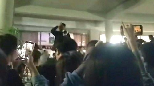 Studenten in Peking protestieren gegen strikte Corona-Maßnahmen