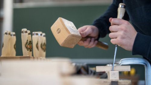 Sechsstellige Zahl von Handwerkern gesucht