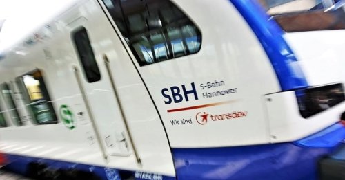 Störung am Bahnübergang: Ausfälle und Verspätungen bei der S2 zwischen Nienburg und Hannover