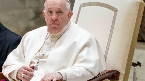 Ohne Komplikationen: Operation von Papst Franziskus nach drei Stunden beendet