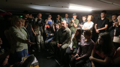 Kiews Bunker in katastrophalem Zustand: Selenskyj droht Klitschko mit „Knock‑out“