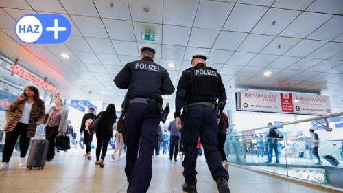 Auch ohne Uniform: Polizisten sollen in Niedersachsen kostenlos Bus und Bahn fahren dürfen