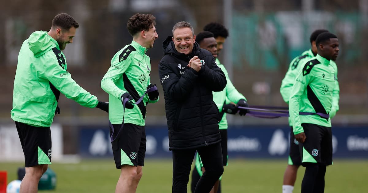 96-Trainer Breitenreiter schon unter Druck – verlieren verboten, sonst ...
