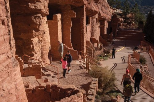 What’s wrong with the Manitou Cliff Dwellings Museum and Preserve?