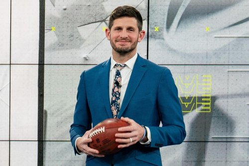 Former CT Quarterbacks Meet Saturday Dan Orlovsky In TV Booth Drew 