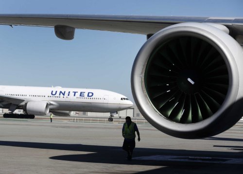 United Airlines flight bound for Japan grounded in San Francisco with engine issues