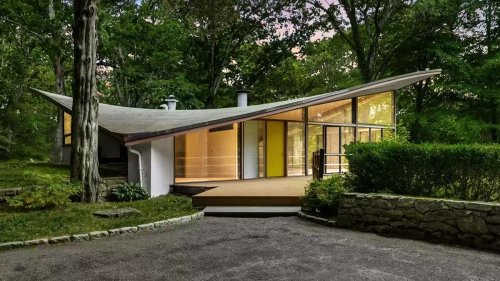 $2.1M Midcentury Modern Gem in Connecticut Features Curved Roof and Unique Design