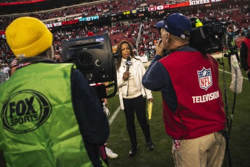 How Pam Oliver’s NFL reporting career has taken on a second life