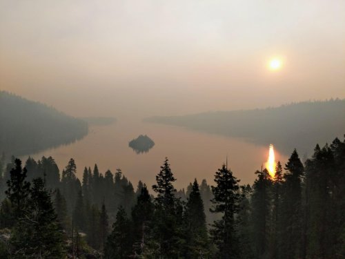 Smoke from California wildfires chokes Tahoe Basin