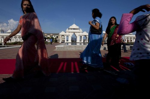 Houston-area Hindu group trafficked, threatened poor Indian workers at Stafford temple, lawsuit claims