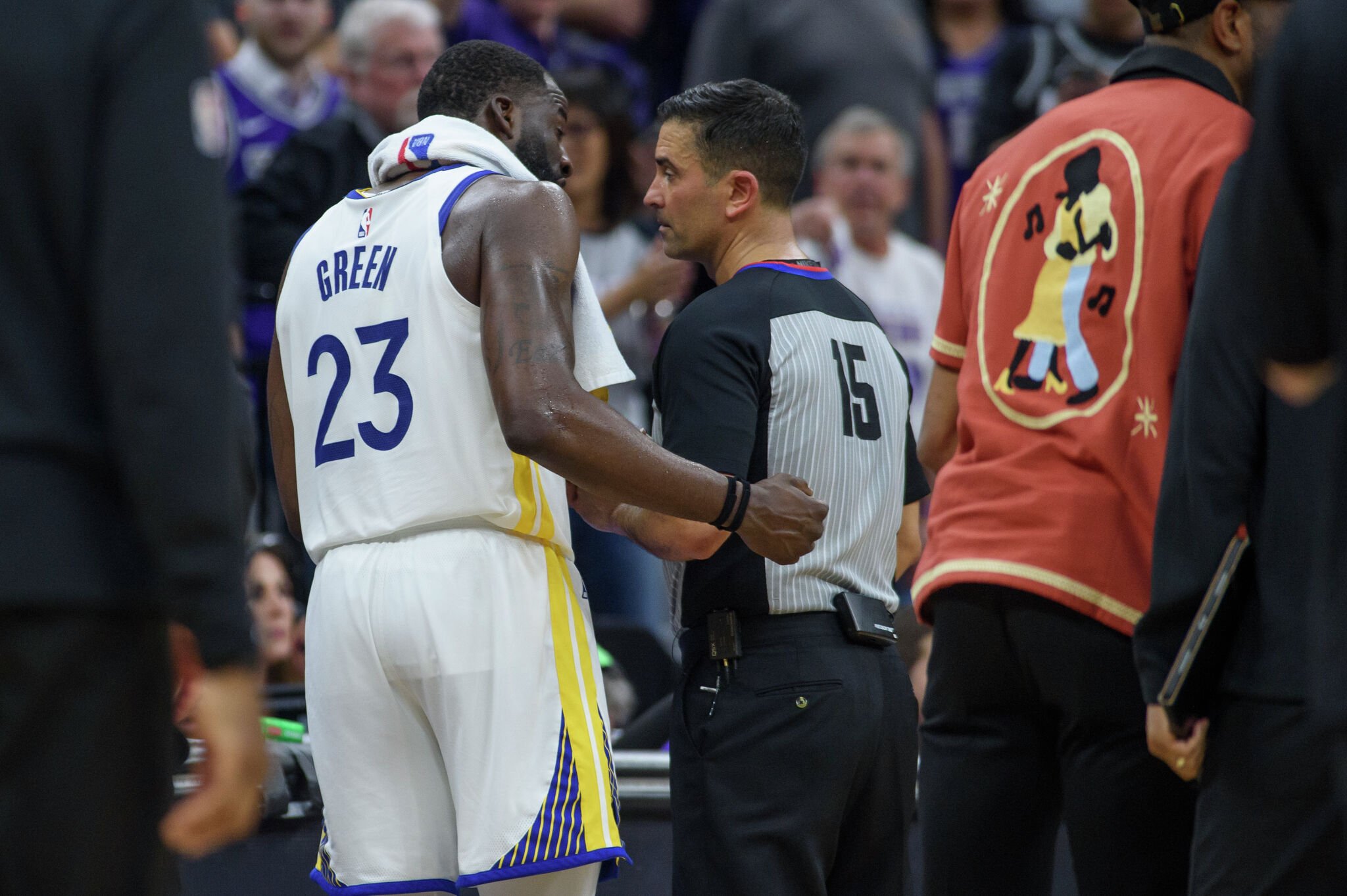 ESPN's JJ Redick thinks refs are screwing Warriors in 'favor' of Kings |  Flipboard