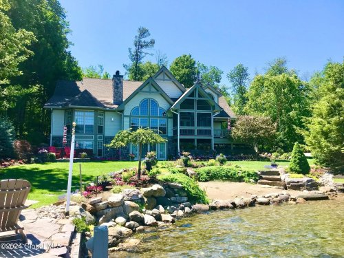 House of the Week: Luxury living on Lake George