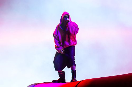 At Coachella, Justin Bieber spends half an hour surfing YouTube