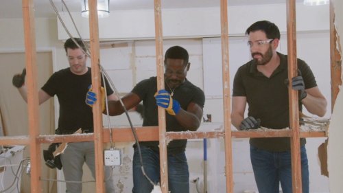 The Property Brothers ID One Hugely Popular Home Fad That's So Over: Do You Still Have It?