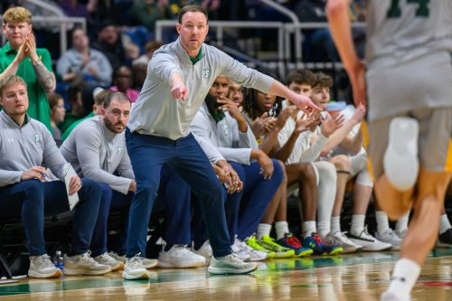 Four wins for a title: McNamara's past, Siena men's basketball's goal