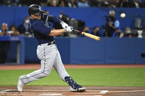France HRs, Gonzales solid as Mariners top Jays, avoid sweep
