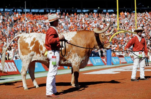 Red River Showdown: Longhorns favored for first time since '09
