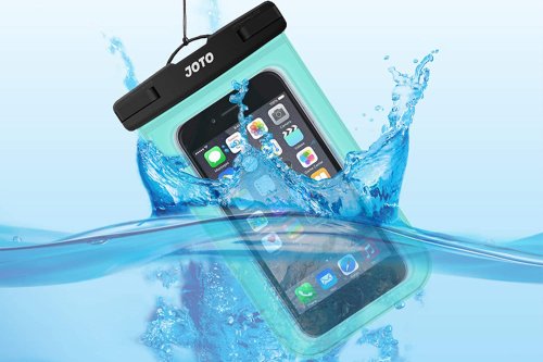 This $9 waterproof phone pouch is a beach day essential | Flipboard