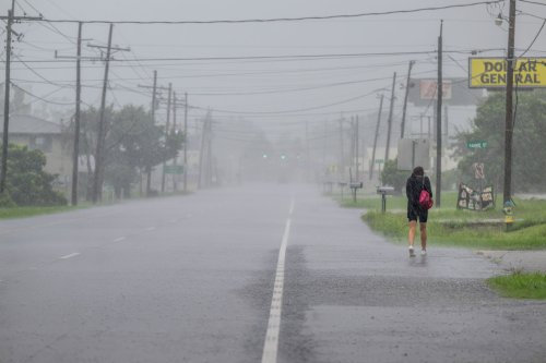 Heavy rain, potential flooding threaten Southeast Texas this week