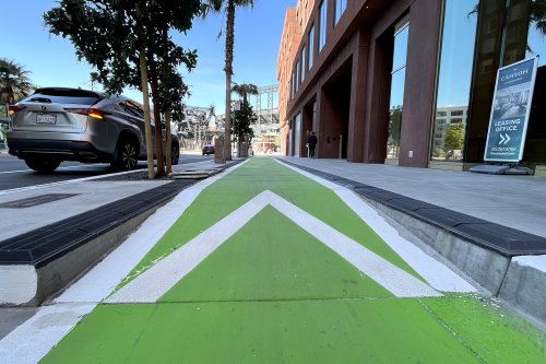 I rode a new first-of-its-kind San Francisco bike lane