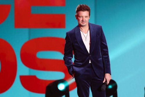 Jeremy Renner back in action, reunites with Marvel co-star in newly shared video