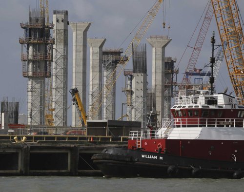 Oil exports leaving the Gulf Coast are projected to reach record highs in the coming weeks