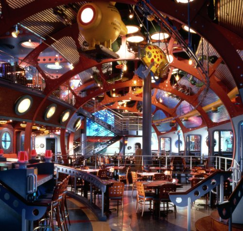 Steven Spielberg's biggest flop was a Calif. mall restaurant shaped like a submarine