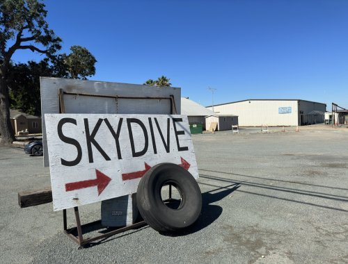 28 deaths at a California skydiving center, but the jumps go on