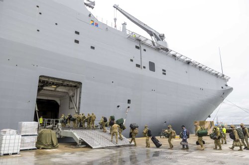 23 Australians on ship delivering aid to Tonga have virus